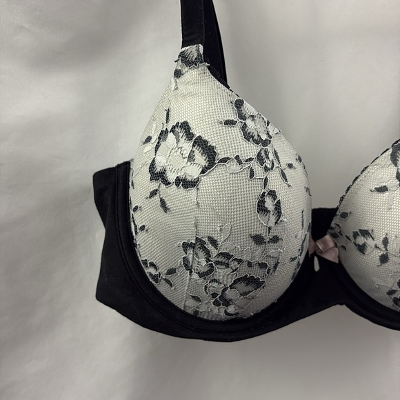 Victoria’s Secret Bra 34D Lined Demi Body By Victoria Black White Lace - Picture 3 of 9